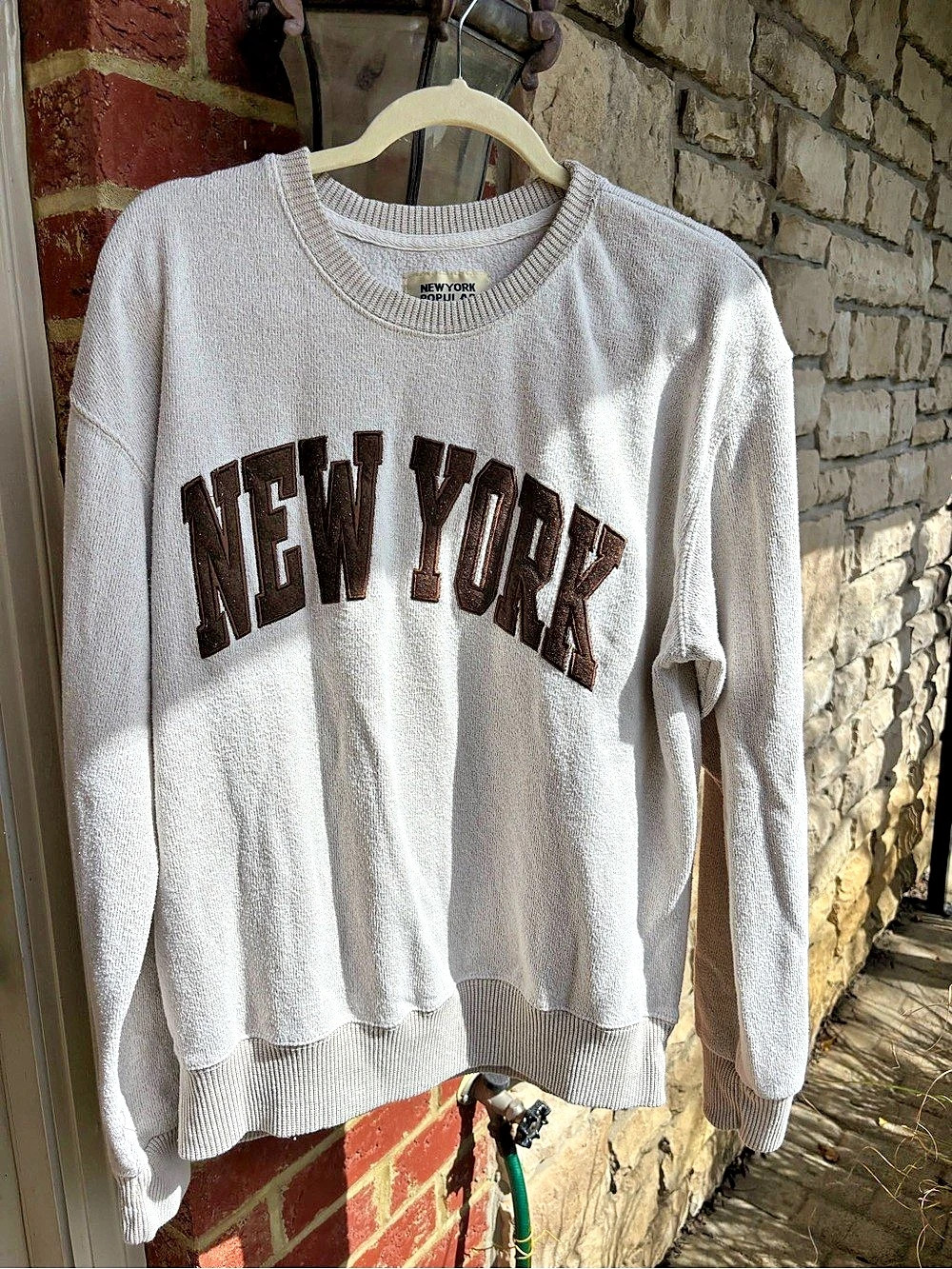New York Poplin New York Popular crewneck sweatshirt Crewneck Gray Like New